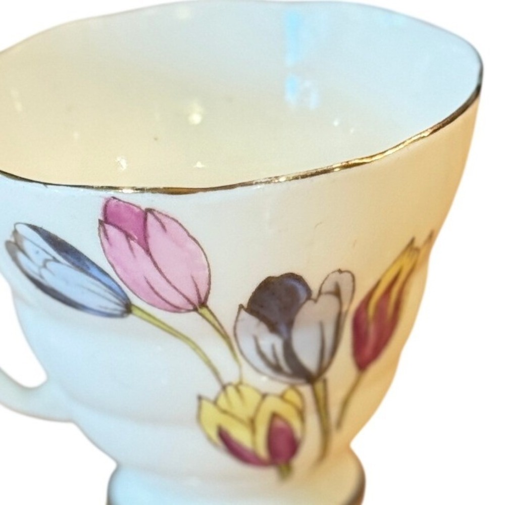 Radfords Fenton Bone China Tea Cup Vintage Floral Tulip Gold Trim England - Picture 3 of 7